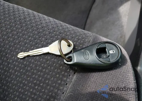 2004 Subaru Legacy L/L W/35Th Anniversary Edition z USA, uszkodzony, nr VIN 4S3BE625147201375